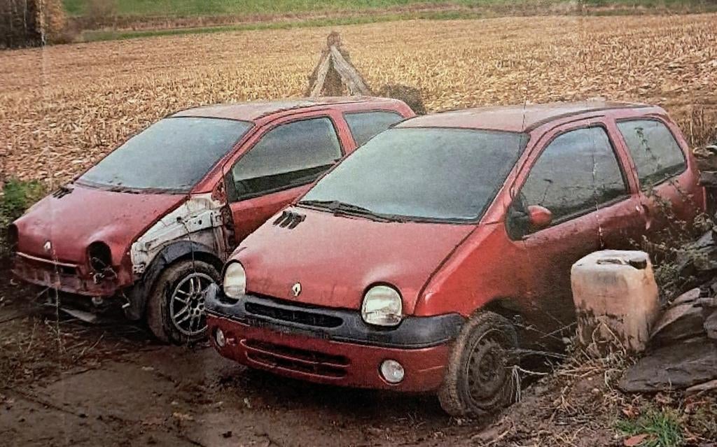 2 twingo te koop voor onderdelen. 0495 21 21 17, Auto's, Renault, Particulier, Te koop