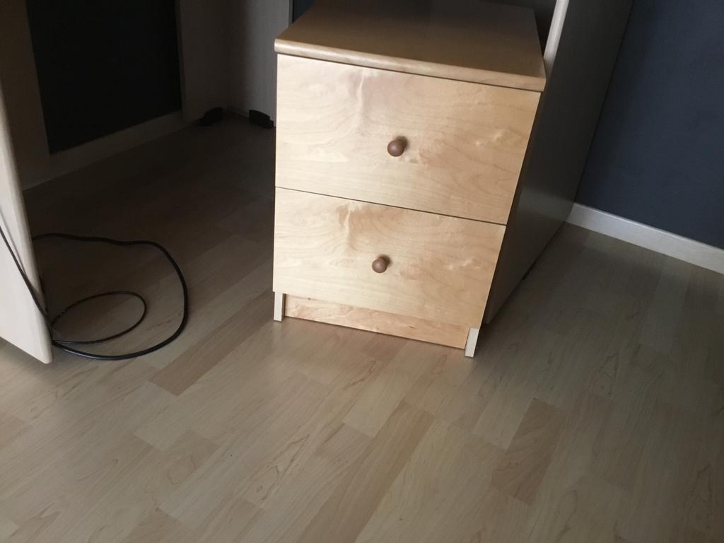 Nachtkast Ikea, Huis en Inrichting, Slaapkamer | Nachtkastjes, Ophalen, Zo goed als nieuw