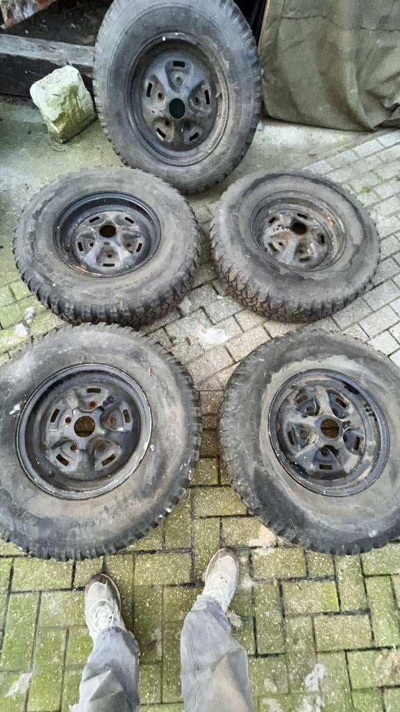 Landrover defender all season banden, Ophalen, All Season, Band(en)