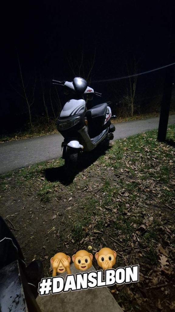 Keeway hurricane 2t, Fietsen en Brommers, Scooters | Overige merken, Ophalen