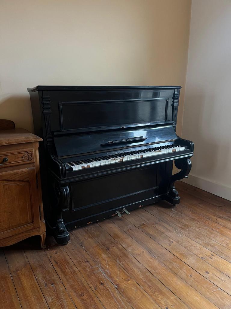 Piano droit noir J. GUNTHER, Musique & Instruments, Pianos, Utilisé, Piano, Noir, Enlèvement