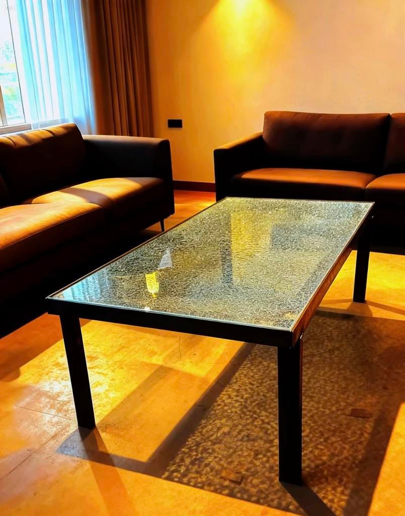 Table basse de salon en acier brut et verre, 100 à 150 cm, Verre, Comme neuf, Enlèvement