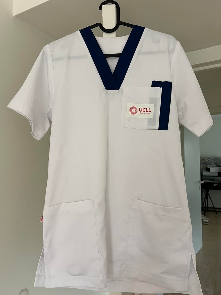 UCLL praktijk T-shirt verpleegkunde – maat S, Kleding | Dames, Wit, Ophalen of Verzenden, Zo goed als nieuw, Korte mouw