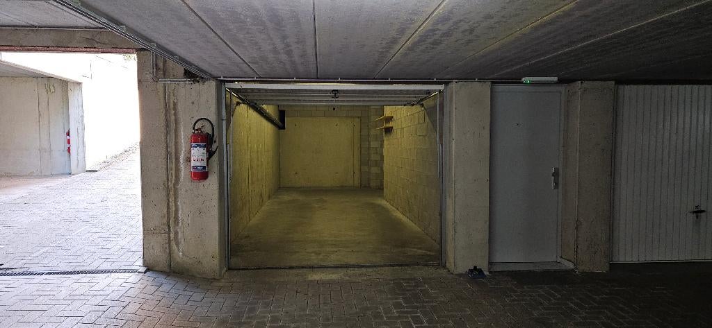 Individueel afsluitbare dubbele garage Kessel-Lo, Leuven, Immo, Garages en Parkeerplaatsen, Leuven