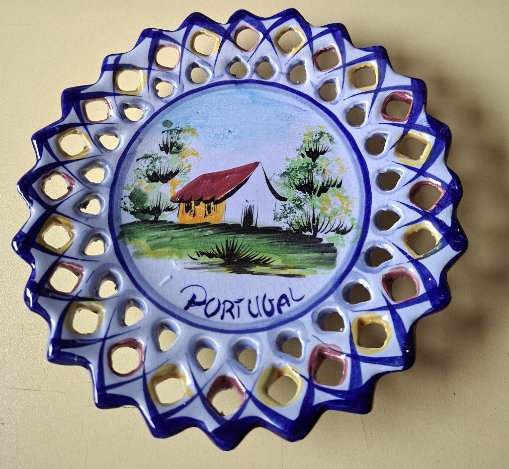 Portugees keramisch sierbord, Antiek en Kunst, Antiek | Keramiek en Aardewerk, Ophalen of Verzenden