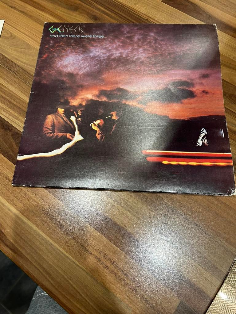 Vinyl Genesis …and then there were three 1978, Enlèvement ou Envoi