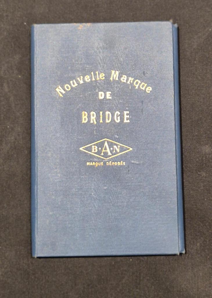 Table de marqueur pour jeu de bridge, début du 20e siècle, Enlèvement