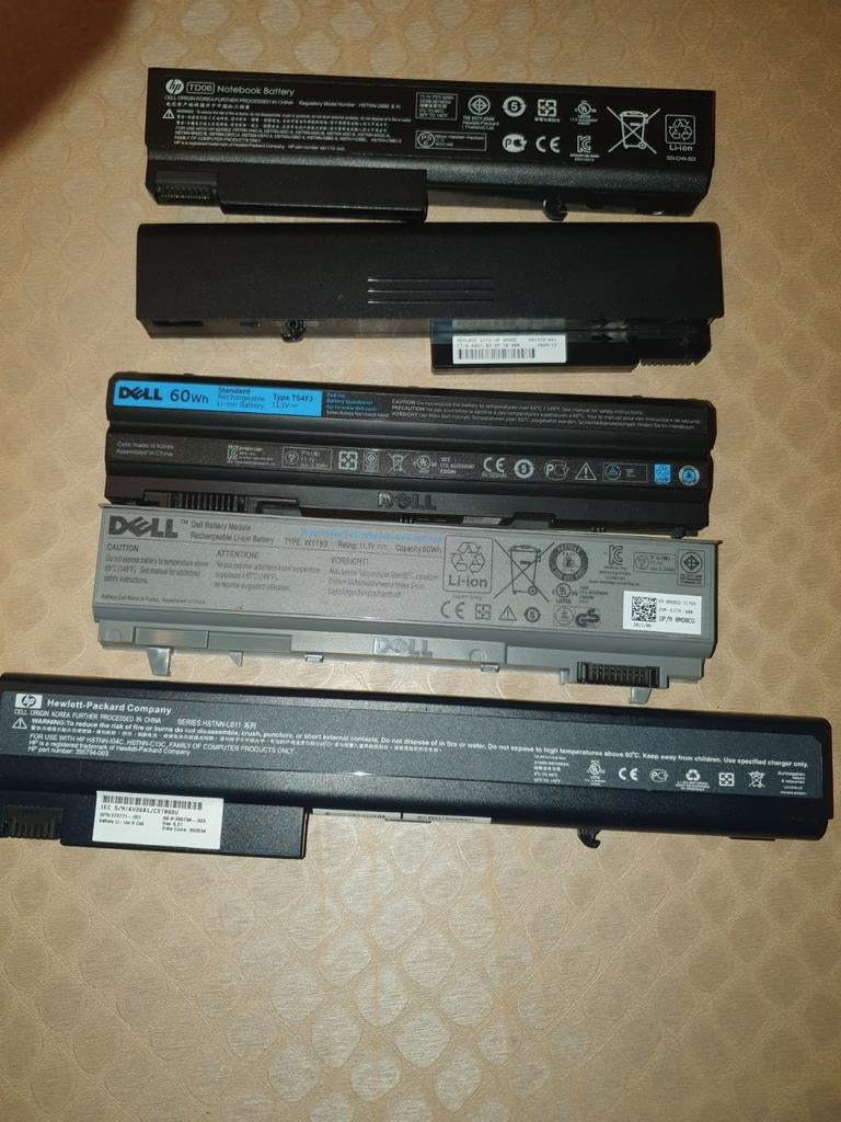 Originele dell en HP batterijen laptops, Ophalen of Verzenden, Nieuw, HP dell