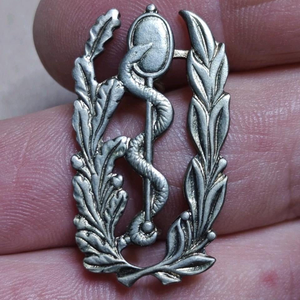 Kenteken van de medische dienst van het Belgische leger, Verzamelen, Ophalen of Verzenden, Landmacht, Embleem of Badge