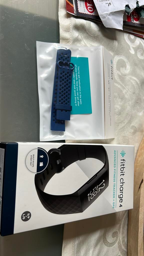 Fitbit Charge 4, Sports & Fitness, Enlèvement, Neuf