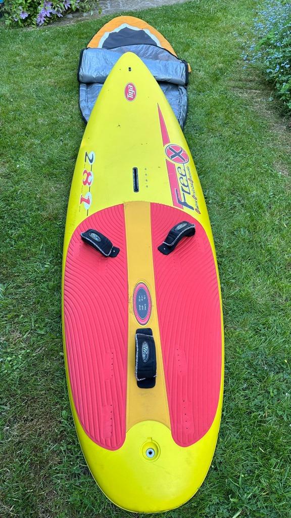 planche à voile Tiga Free X complète 281x69cm 150litres, 5 à 7 m², Planche, Enlèvement, Utilisé