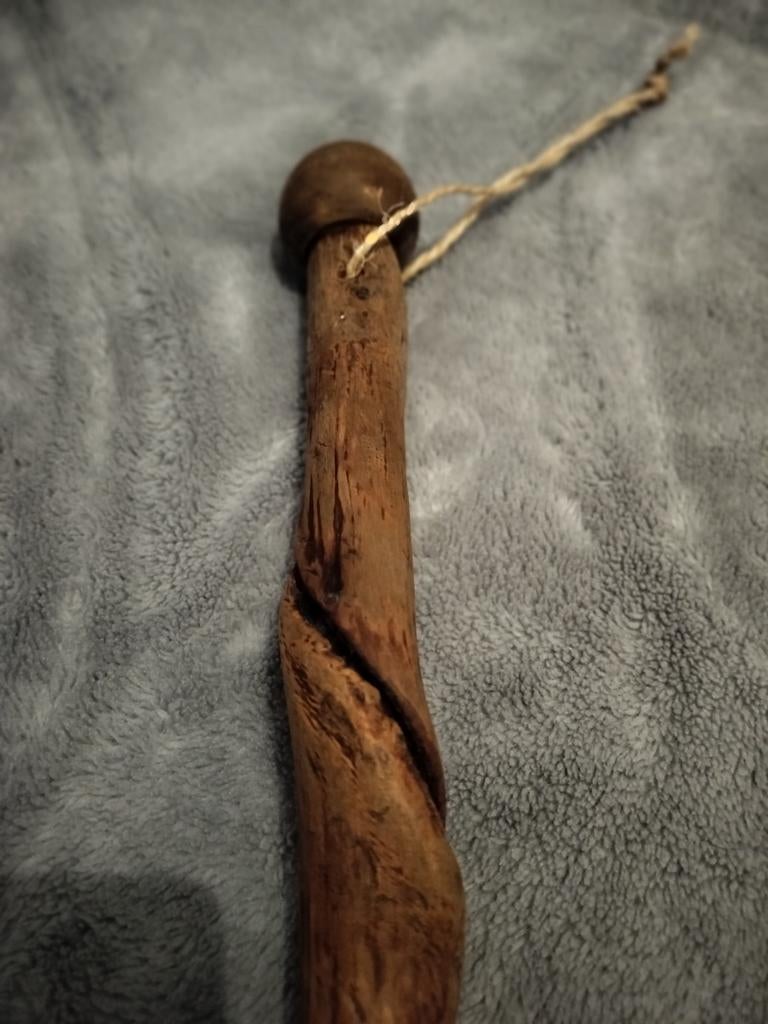 Vintage, art populaire, canne de marche en bois naturel 83 c, Antiquités & Art, Enlèvement