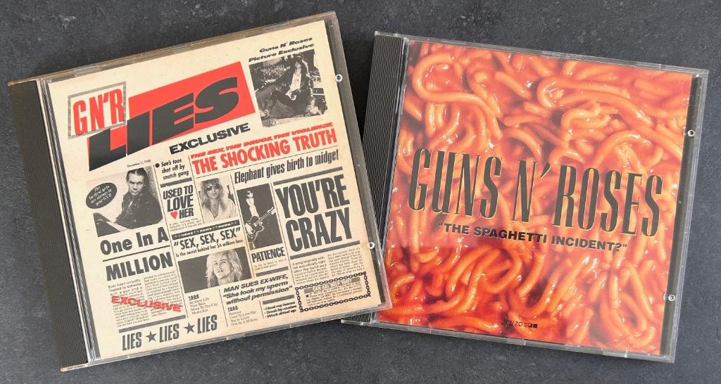 GUNS 'N ROSES - Lies & Spaghetti incident? ( 2 CDs ), Cd's en Dvd's, Cd's | Hardrock en Metal, Zo goed als nieuw, Verzenden