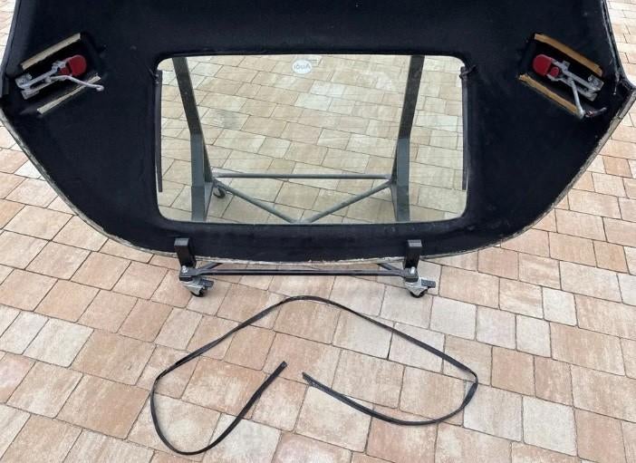 Audi 80 Cabriolet hardtop houder voor hardtop, Ophalen