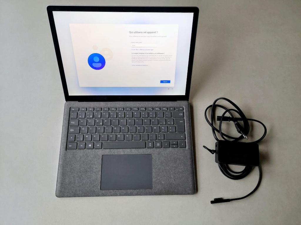 Microsoft Surface Laptop 4 – 13,5" – Platinum, Informatique & Logiciels, 256 GB, Avec écran tactile, SSD, Azerty