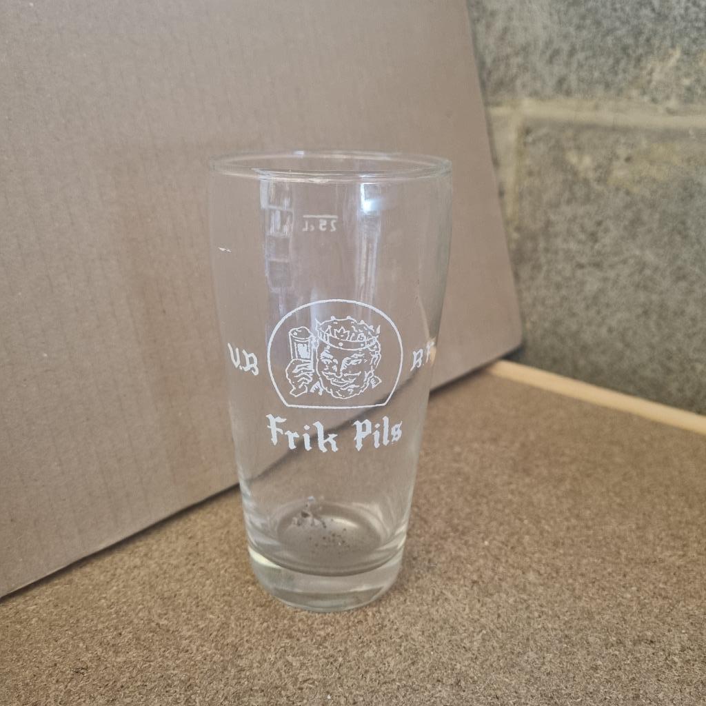 Verre Frik Pils, Collections, Enlèvement ou Envoi, Utilisé, Verre ou Verres, Autres marques