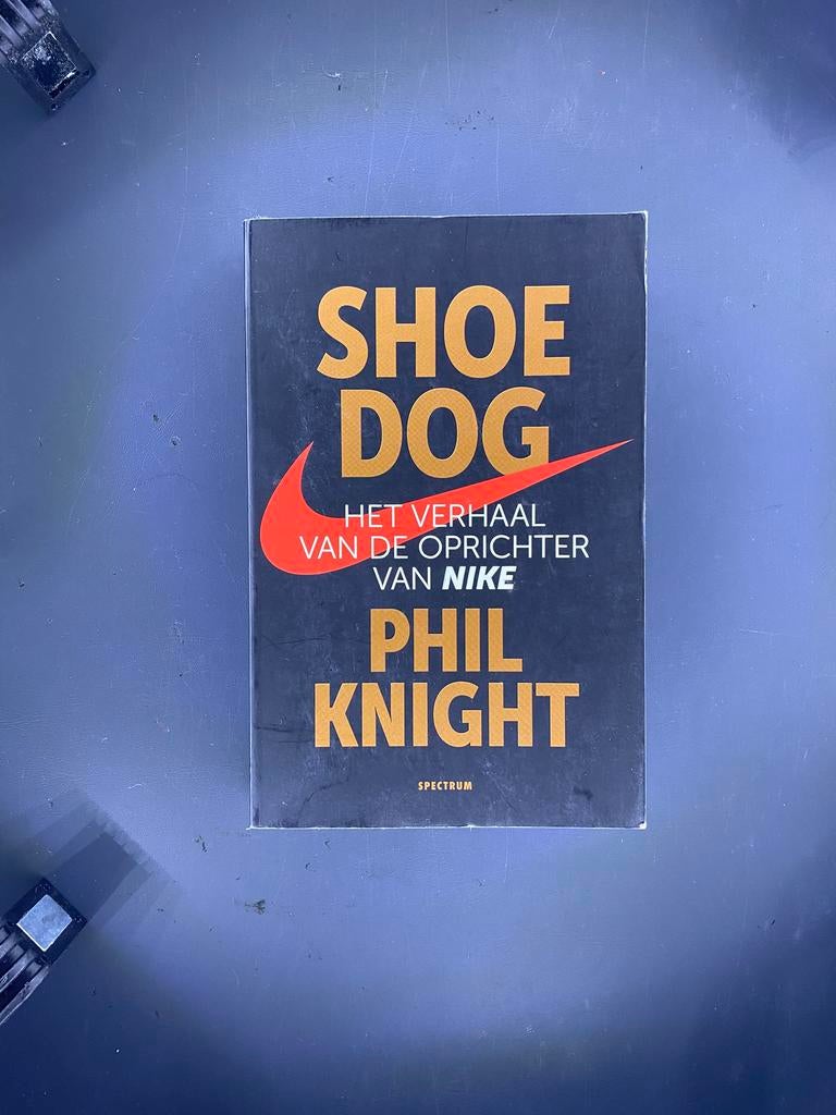Phil Knight - Shoe Dog, Boeken, Biografieën, Ophalen of Verzenden
