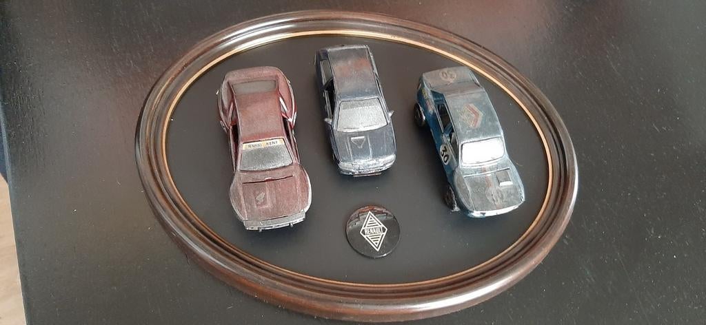 Renault trilogie 1/43, Enlèvement ou Envoi, Utilisé, 1:32 à 1:50, Voiture