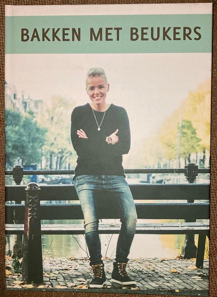 Bakken met Beukers, Boeken, Ophalen of Verzenden, Zo goed als nieuw