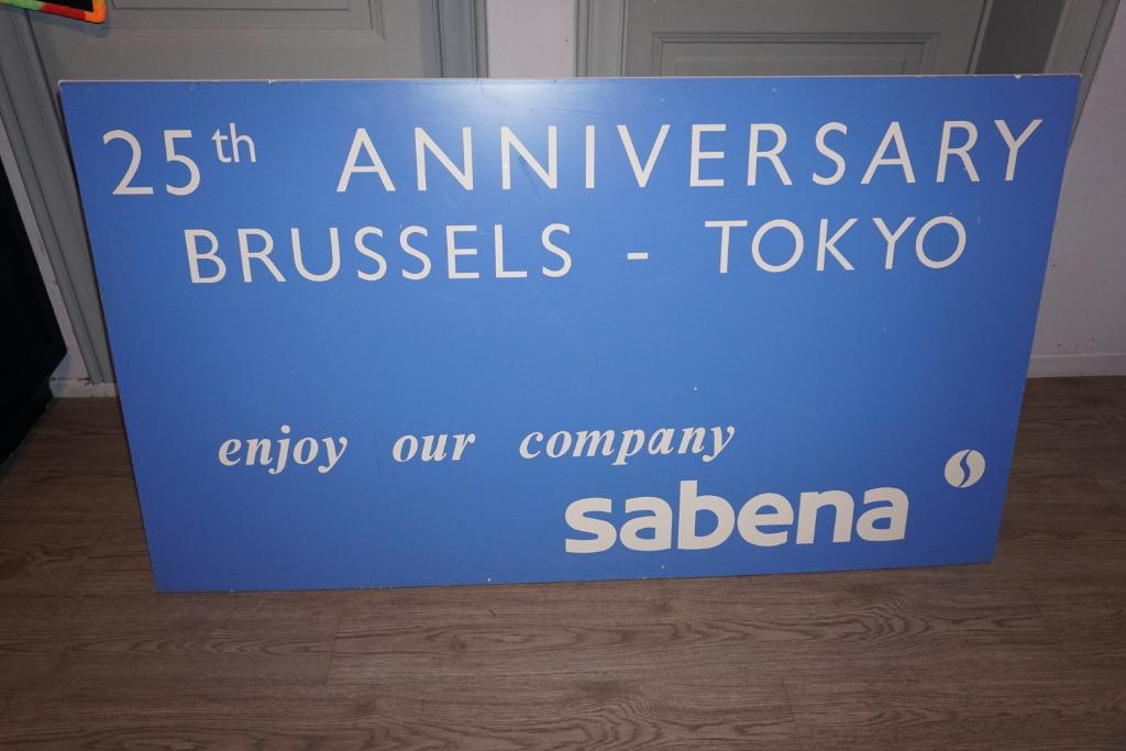sabena groot reclame bord 25 jaar brussel - tokyo - 150 x 85, Verzamelen, Ophalen of Verzenden