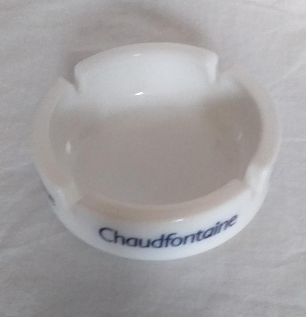 cendrier Chaudfontaine opaline blanche, Collections, Marques & Objets publicitaires, Enlèvement ou Envoi, Comme neuf