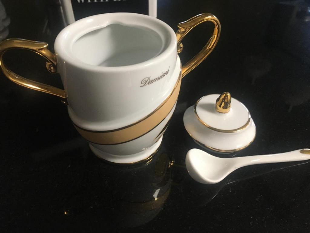 Sucrier Damiani en porcelaine, Collections, Neuf, Porcelaine, Autres types