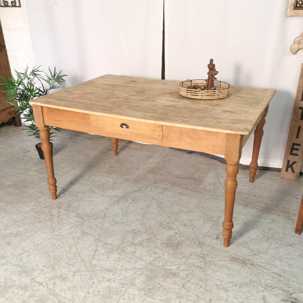 Antieke boerentafel + lade en eiken onderstel L 144 B 98 H77, Ophalen