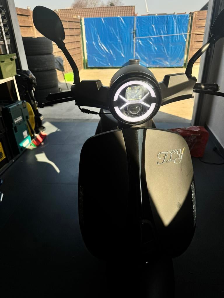 brommer A classe, Enlèvement, Comme neuf