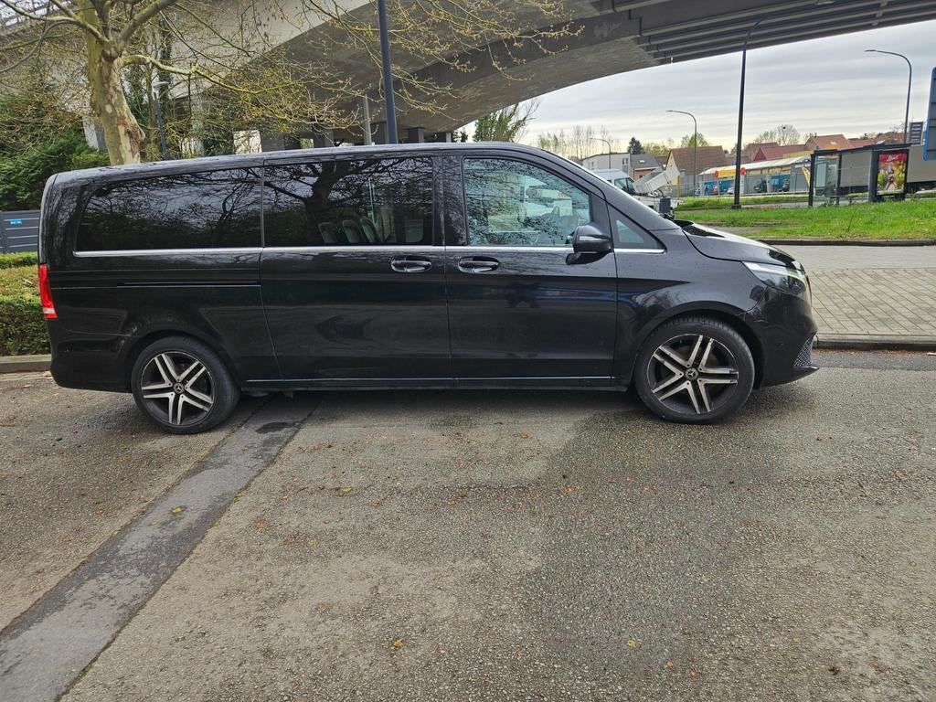 Cherche chauffeur une fille nerlandofon.