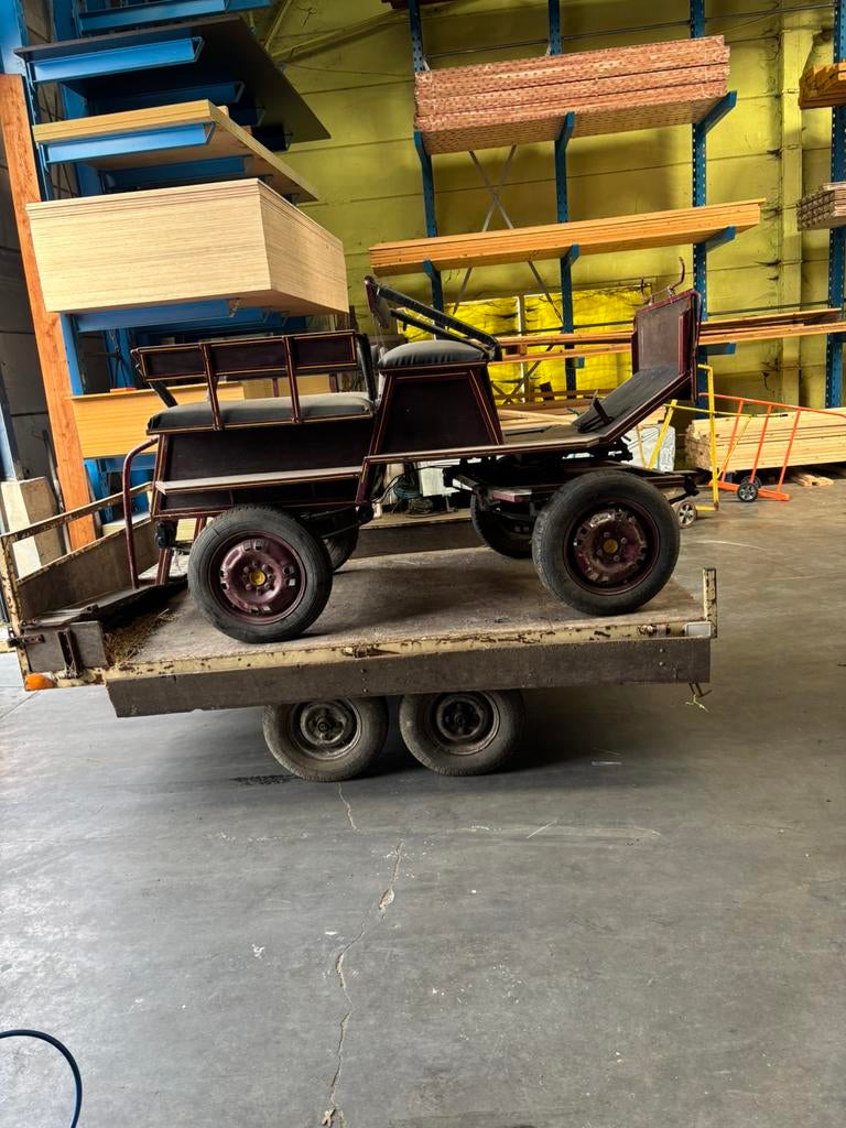 Calèche à vendre, Comme neuf