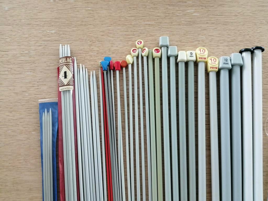 Set breinaalden, rondbreinaalden … als set of per paar, Hobby en Vrije tijd, Breien en Haken, Ophalen of Verzenden, Zo goed als nieuw