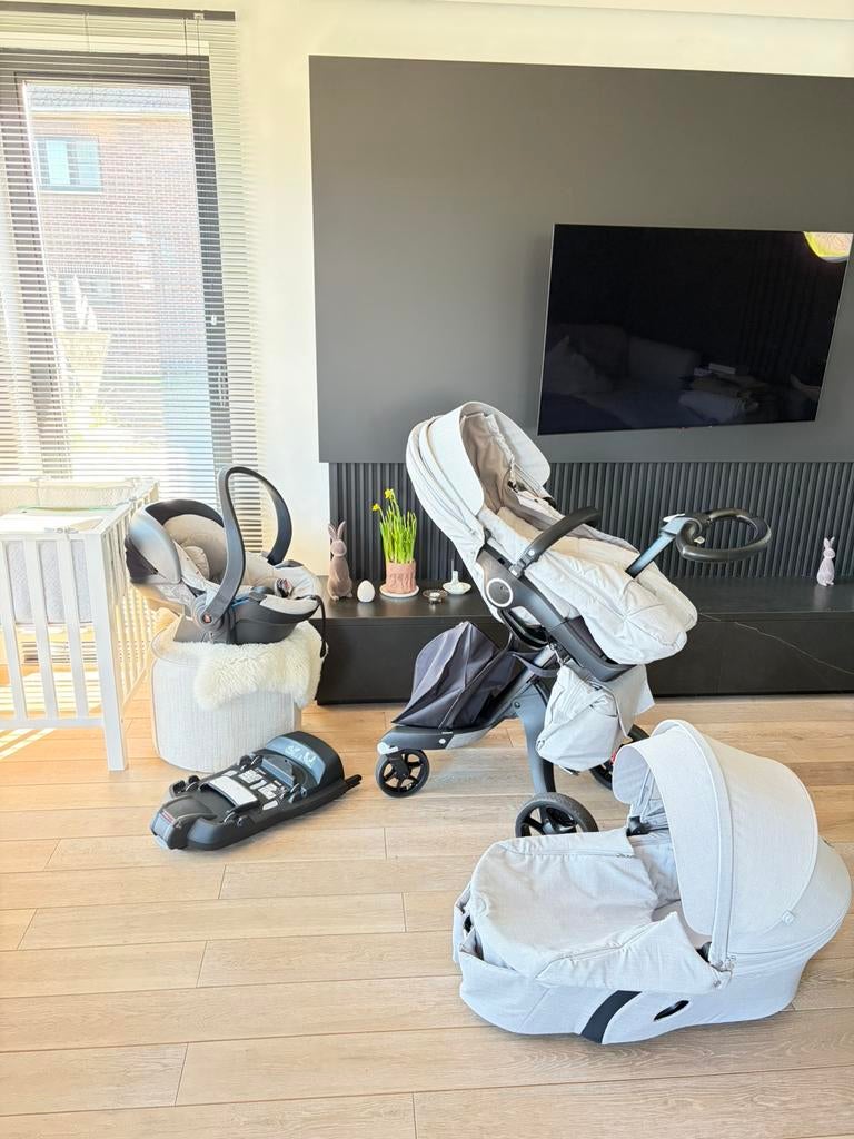 Volledige Stokke Xplory V8-set in Grey Melange, Gebruikt, Verstelbare duwstang, Ophalen, Kinderwagen