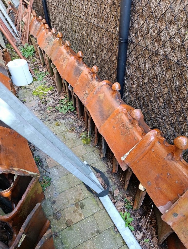 Antieke nok pannen, Doe-het-zelf en Bouw, Dakpannen en Dakbedekking, Ophalen