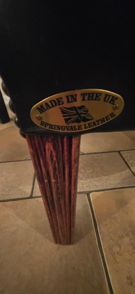 Chesterfield zetel nog in goede staat . Orgineel ,bruin, Huis en Inrichting, Ophalen