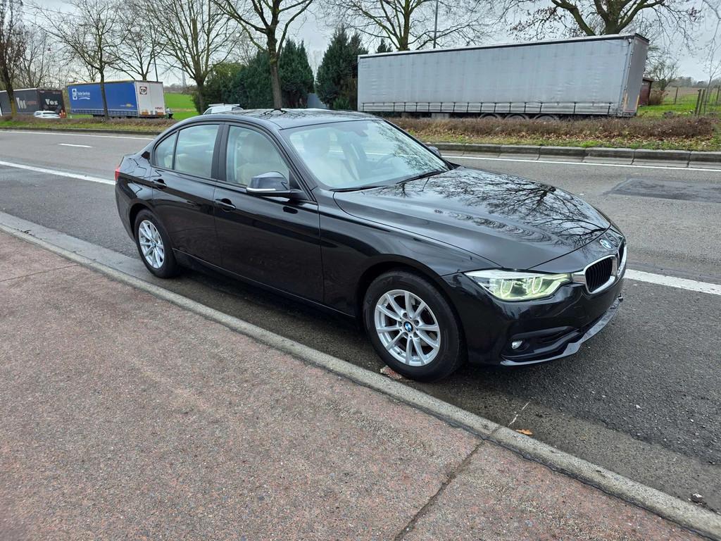 BMW 3 Serie 318 i 1EIG IN ZEER GOEDE STAAT MET VEEL OPTIES, Autos, https://public.car-pass.be/vhr/ef470a53-6439-46a0-84b3-73d9941a6af0
