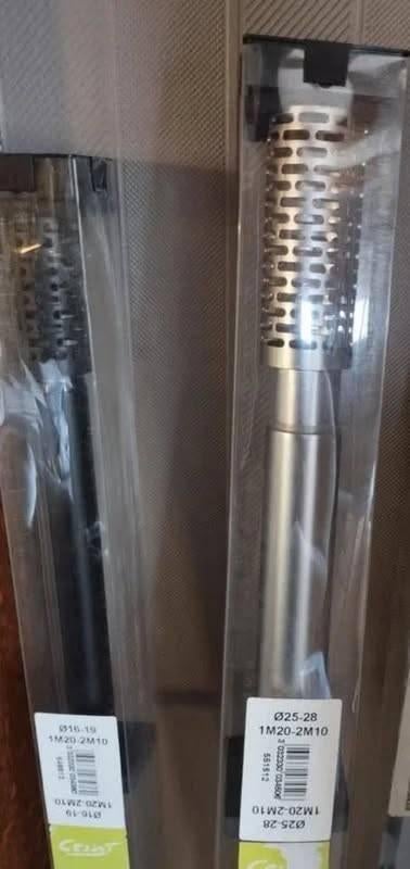 Barres de rideaux Cessot en métal : extensibles :, Enlèvement, Neuf