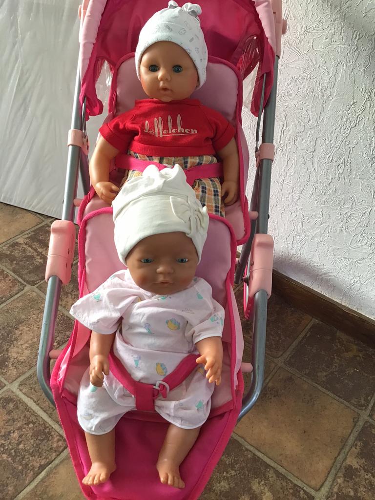 2 poppen van Zapf Creation ,, poppenbuggy gratis ,,, Kinderen en Baby's, Ophalen, Zo goed als nieuw