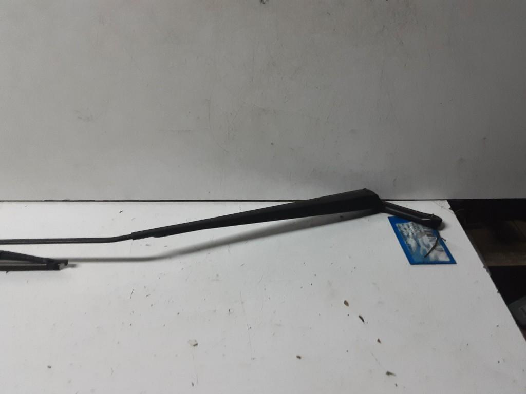 RUITENWISSERARM RECHTS VOOR Peugeot 206 SW (2E / K), Gebruikt, Mevr. I. Hauben, Rue de l'Espoir 34 34
4030  GRIVEGNÉE, BE, Info@Collignon.be