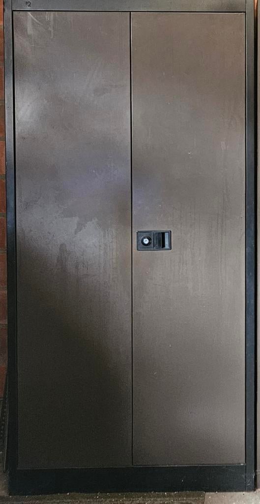 Metalen kast, Huis en Inrichting, Kasten | Roldeurkasten en Archiefkasten, Ophalen