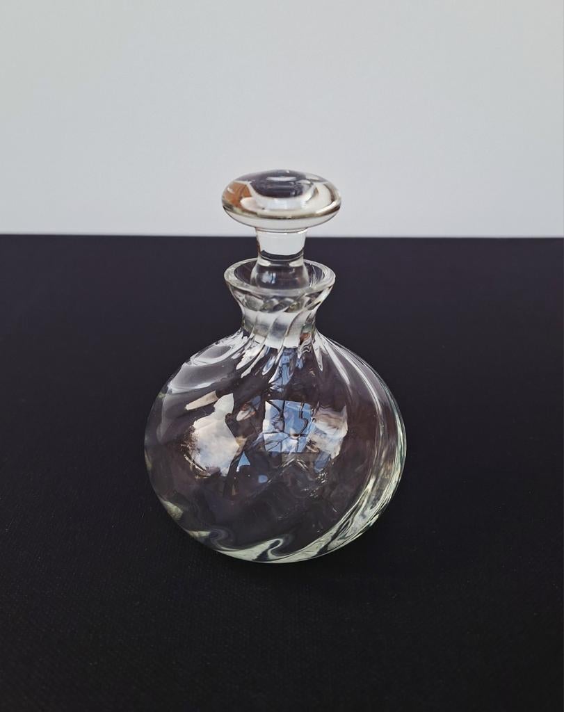 Mooi oud kristallen parfumflesje, Verzamelen, Parfumverzamelingen, Ophalen of Verzenden