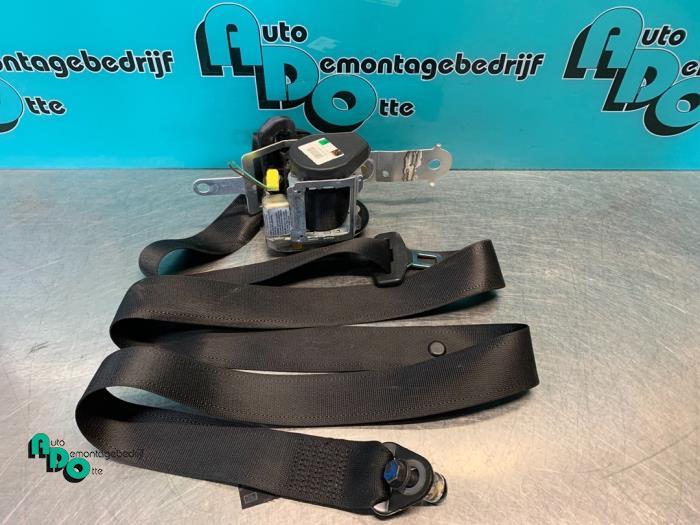 Veiligheidsgordel rechts-voor van een Suzuki Wagon R+ (Wagon, Gebruikt, -, -, Ophalen of Verzenden