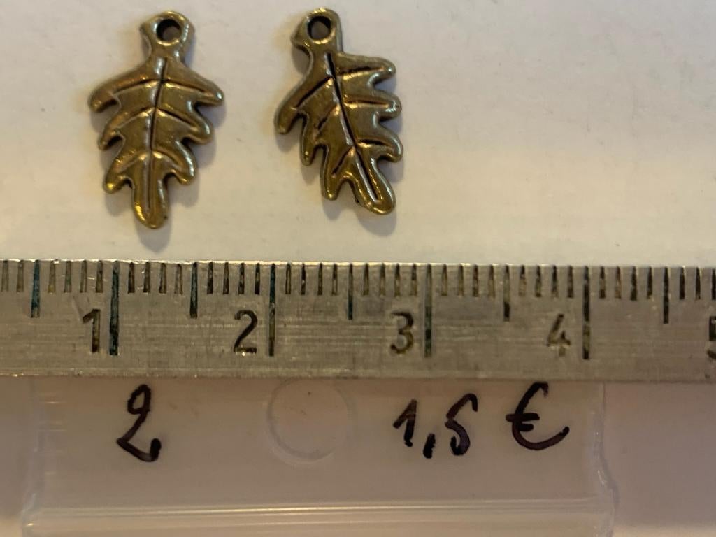 2 bedeltjes blad, Enlèvement ou Envoi, Neuf, Bracelet à breloques