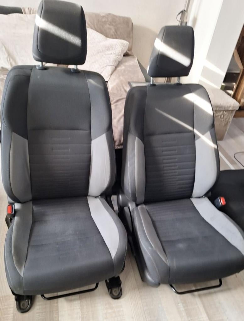 Zetels Toyota Auris break, Ophalen, Voor, Toyota