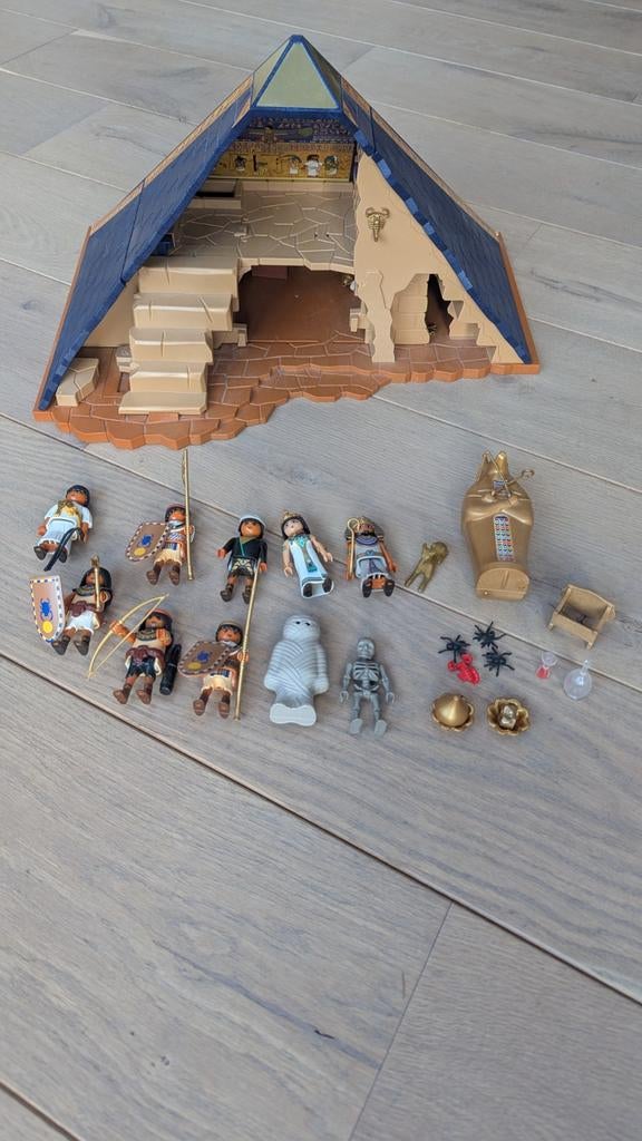 Pyramide playmobils, Enlèvement, Comme neuf, Maison de poupées