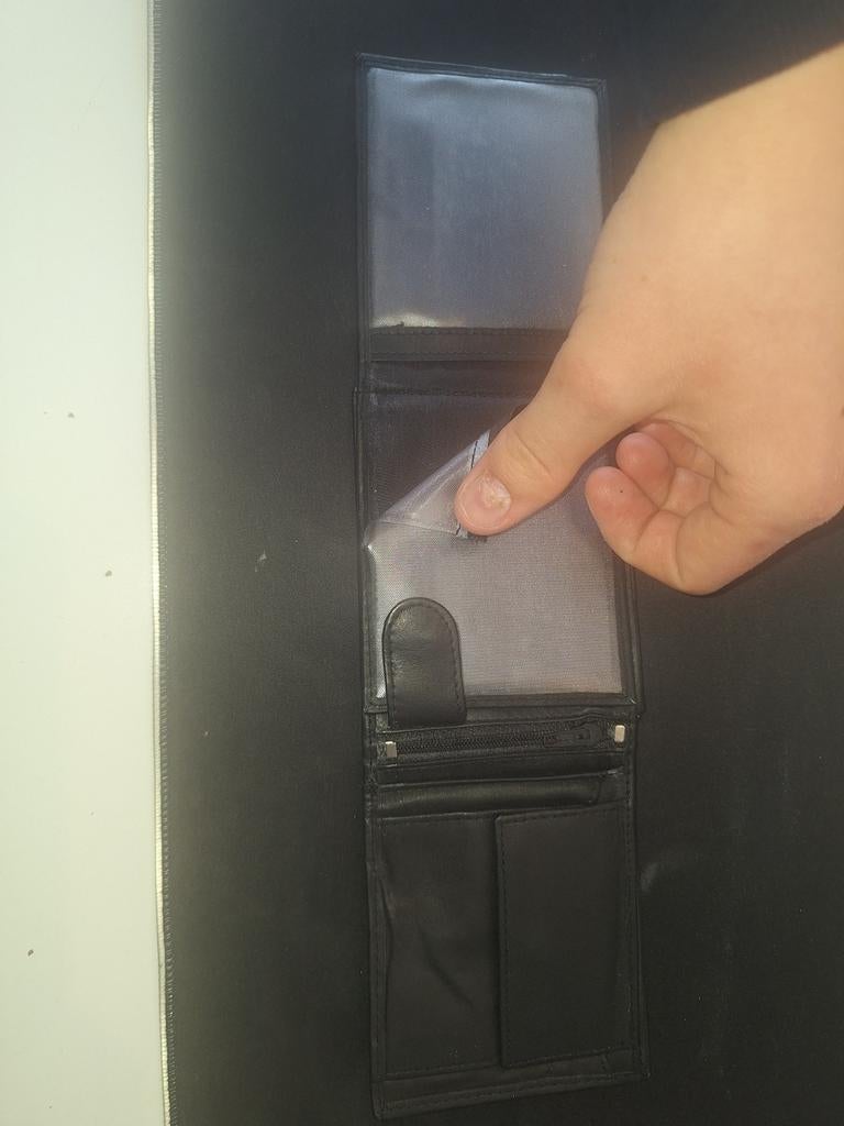 THL Design
THL Design - Portemonnee Heren / Jongens - Billfo, Handtassen en Accessoires, Portemonnees, Zwart, Zo goed als nieuw