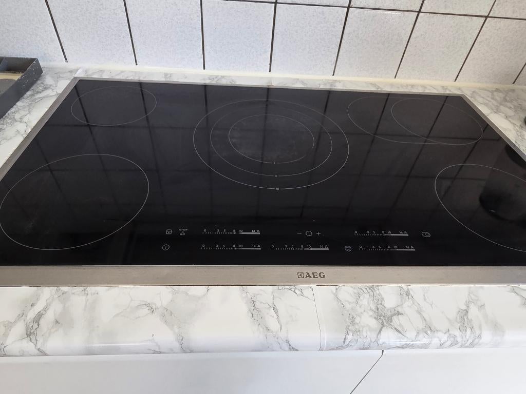 Cuisinière à induction, Electroménager, Encastré, Enlèvement, Utilisé, Induction