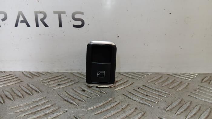 Elektrisch Raam Schakelaar van een Mercedes B-Klasse, Gebruikt, -, Ophalen of Verzenden, -