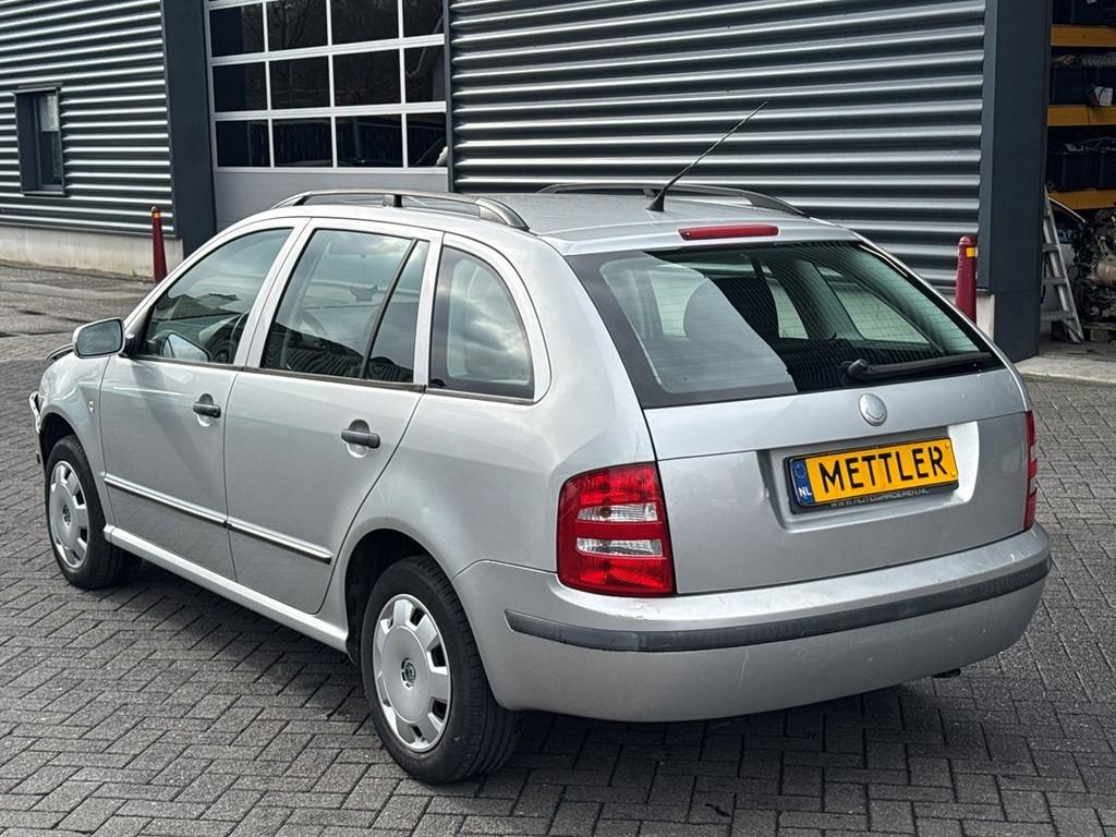 Skoda Fabia Combi 1.4-16V Comfort automaat, Auto's, 450 kg, 4 cilinders, Startonderbreker, 180 g/km