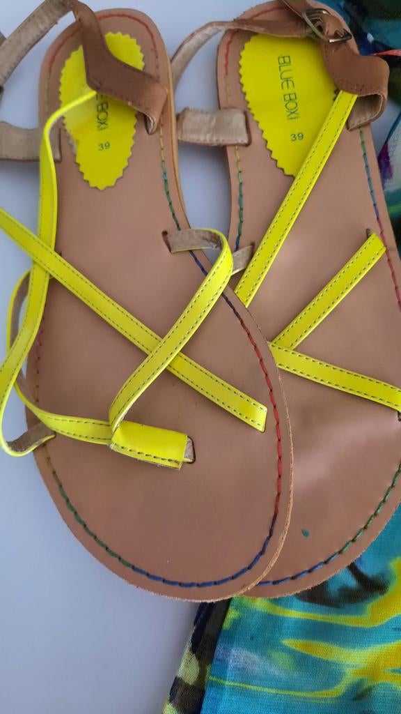 CHAUSSURES DIVERSES EN BON ÉTAT M 39, Vêtements | Femmes, Chaussures, Enlèvement ou Envoi, Escarpins