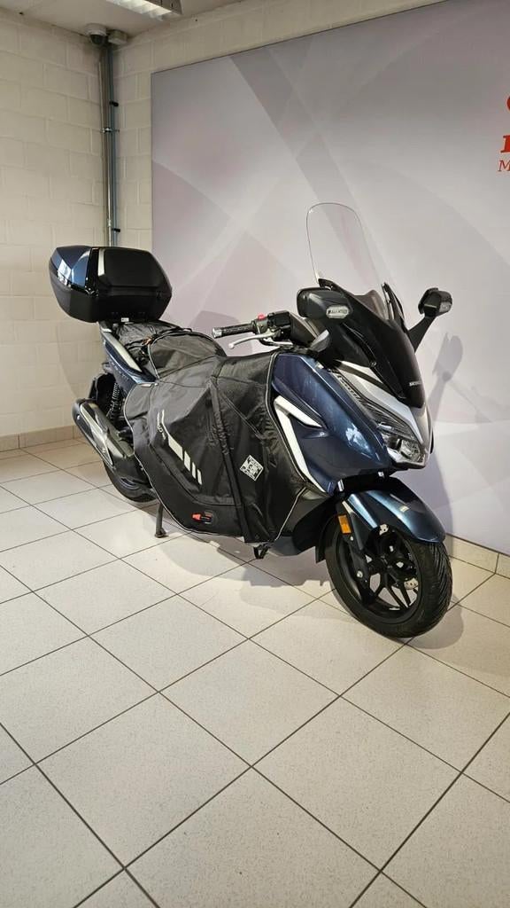 Honda Forza 300 (bj 2019), Motoren, Scooter, 300 cc, Bedrijf, 12 t/m 35 kW